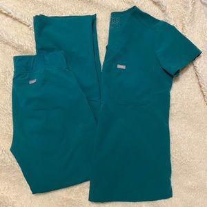 Figs Hunter Green Scrub Set